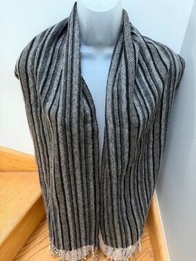 Jos. A. Bank 100% Cashmere Herringbone Striped Scarf Made in Italy. Super soft